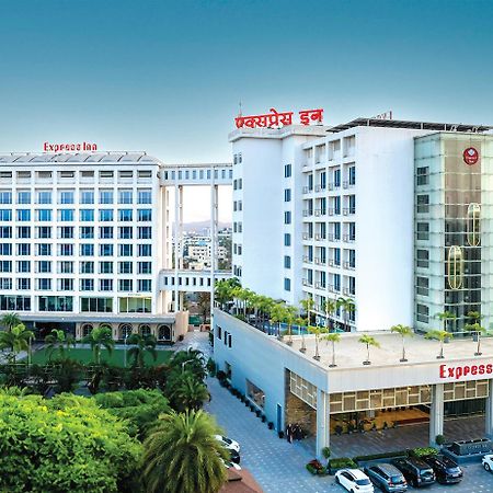 Express Inn The Business Luxury Hotel Nashik Ngoại thất bức ảnh