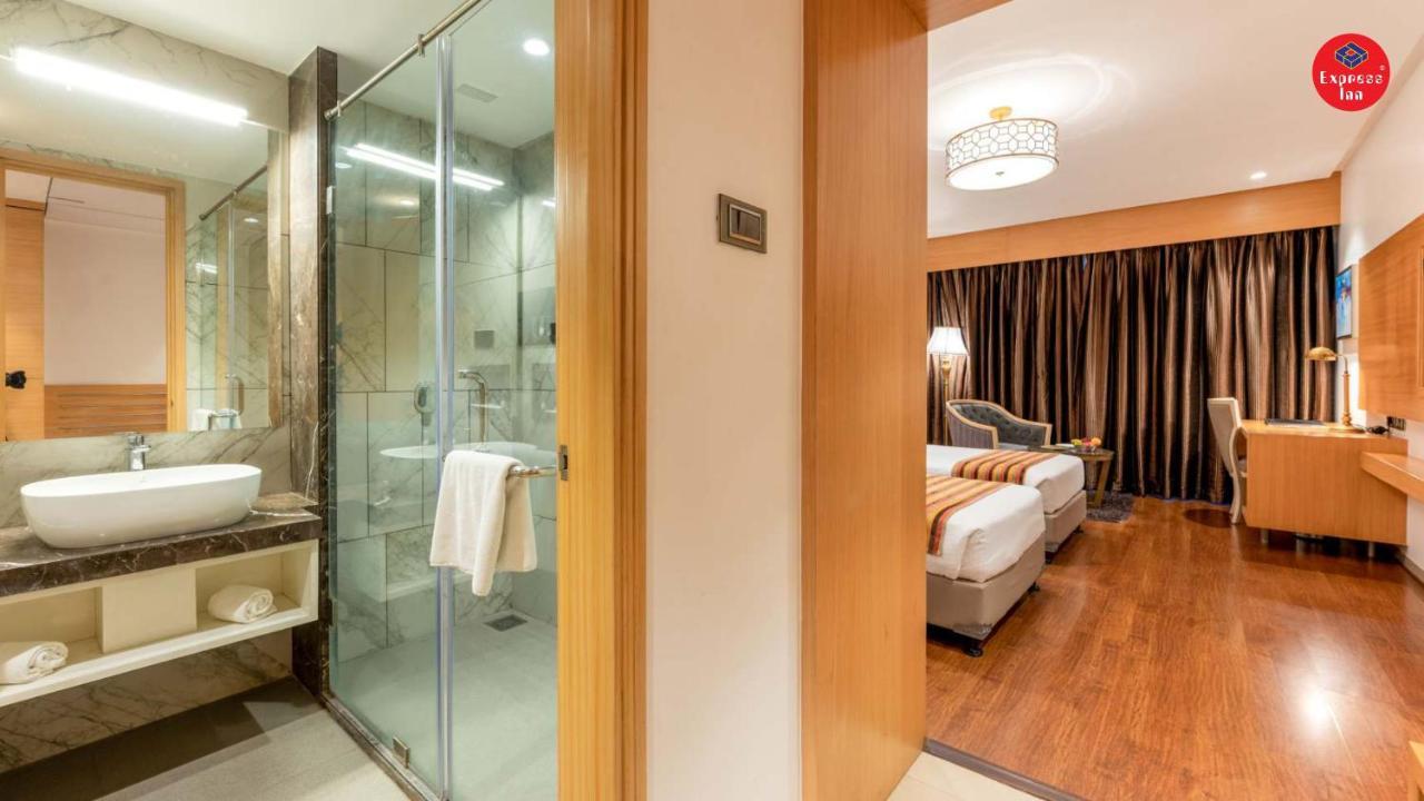 Express Inn The Business Luxury Hotel Nashik Ngoại thất bức ảnh