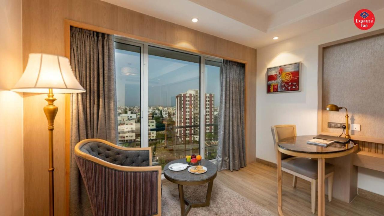 Express Inn The Business Luxury Hotel Nashik Ngoại thất bức ảnh