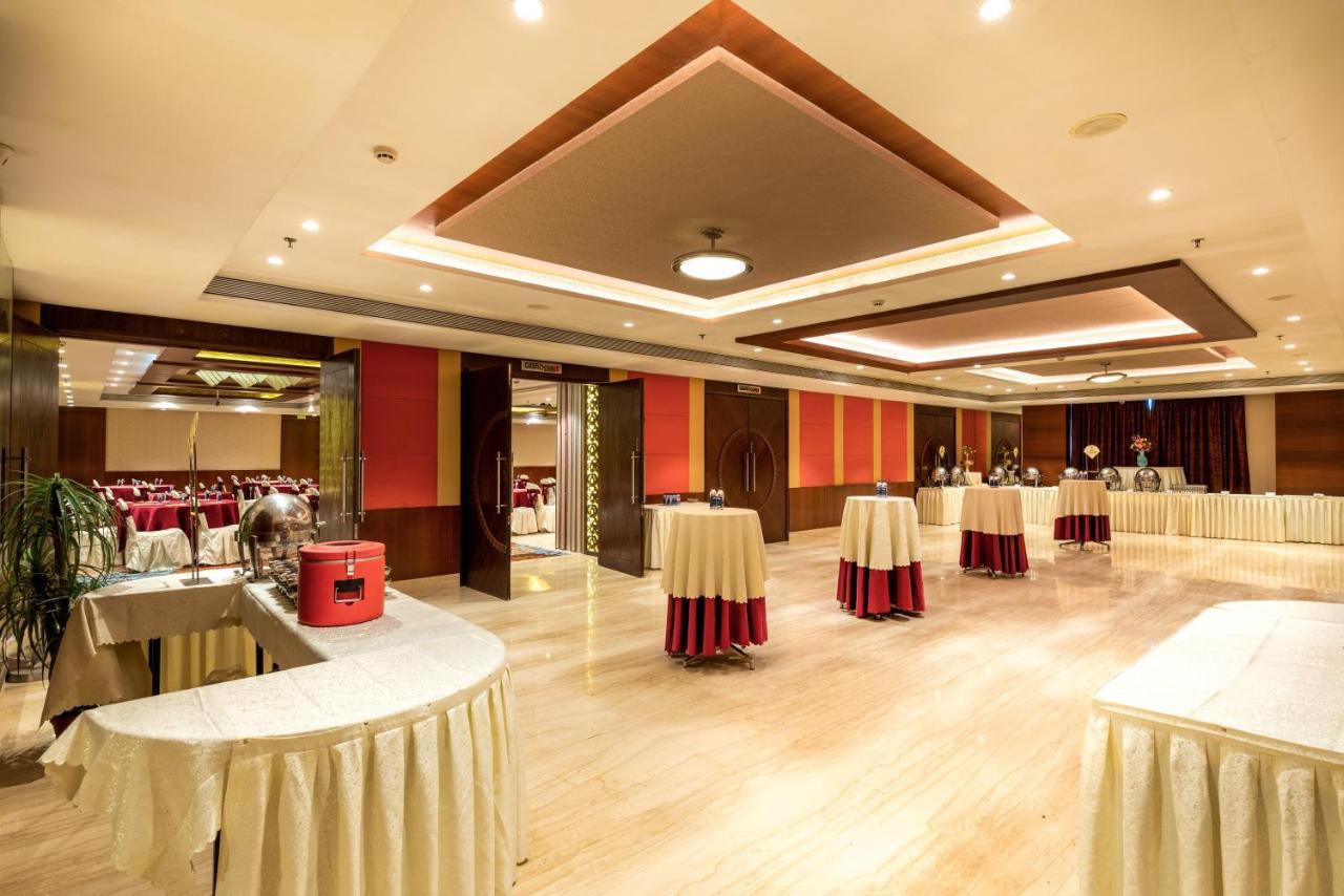 Express Inn The Business Luxury Hotel Nashik Ngoại thất bức ảnh